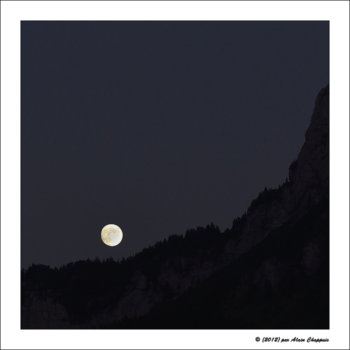 Luna-VII-2012-2.jpg