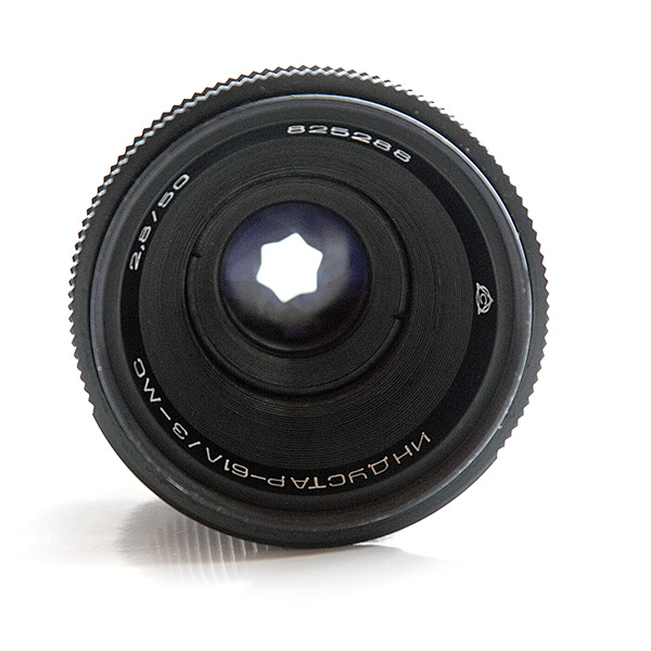 industar-LZ61-01-small.jpg