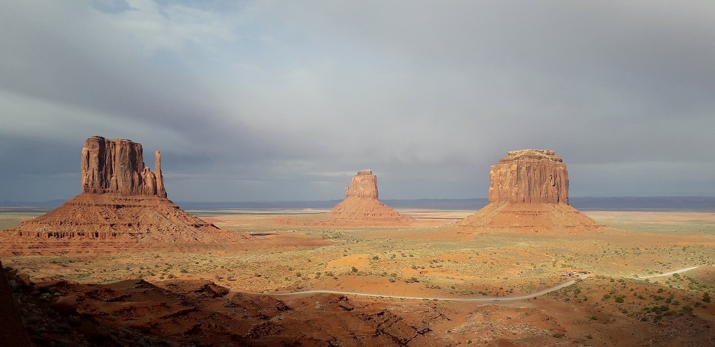 048 Monument valley coucher du soleil.jpg