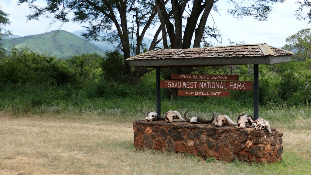 P108 Tsavo ouest.jpg